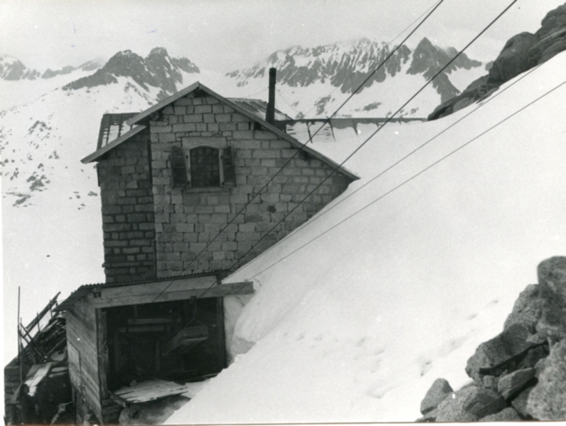 Rifugio ai Caduti dell'Adamello