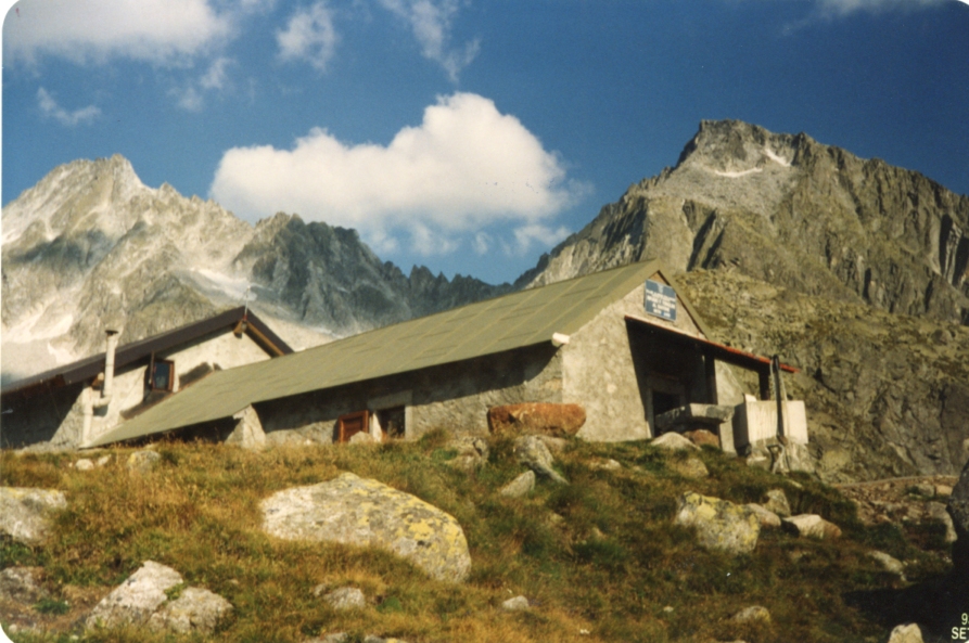 Rifugio Baitone ora Tonolini
